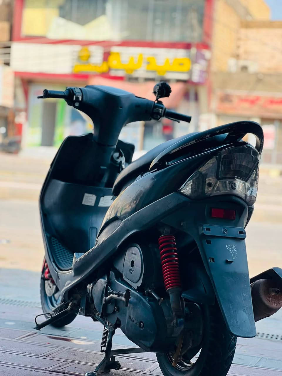 سلام عليكم ماكس عدله صارله فتره نازله حاويه ما مفتوحه شرط الفحص ختم واحد ويه المكينه دراجه من طول للطول شغاله شرط الفحص نعومه وشلعه ومعدل 
مكان ناصريه مركز ***********
مو شراي لا تخابر اهينك ..
