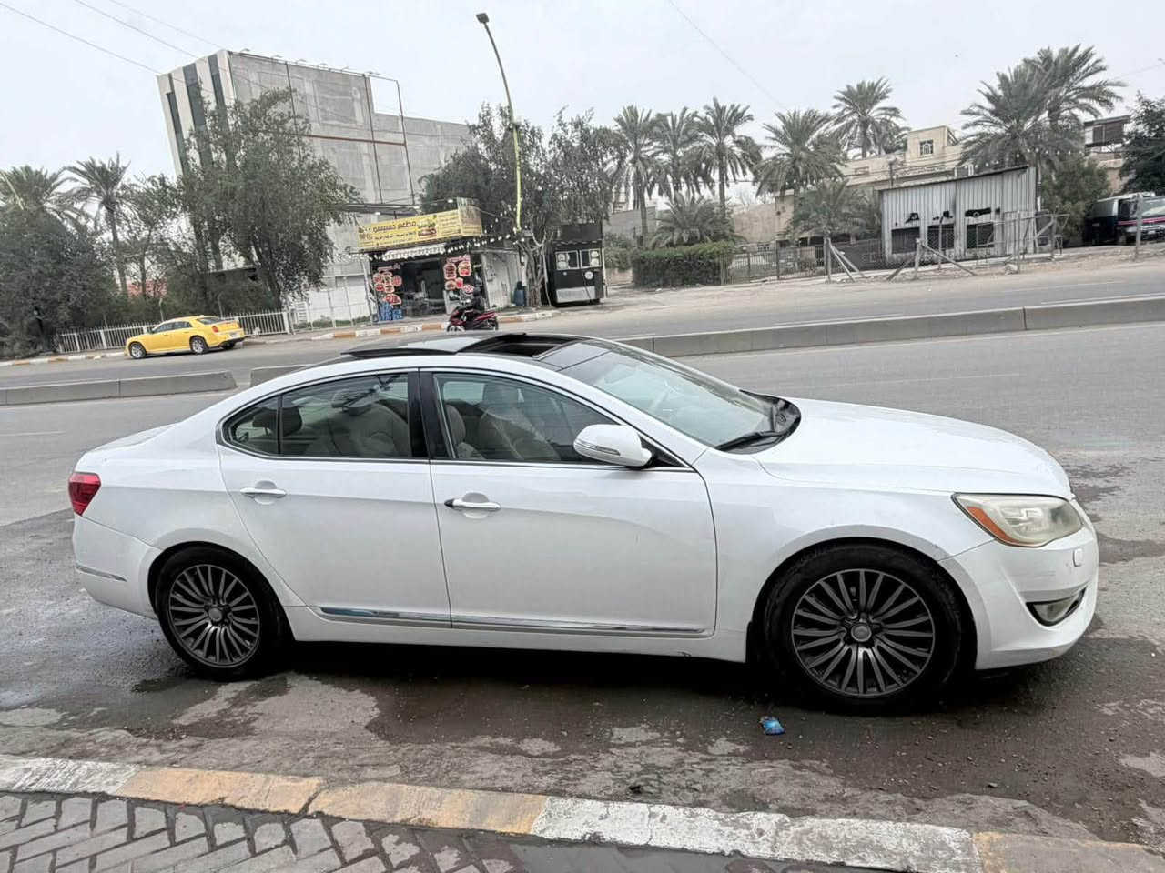 للبيع فقط بدون مراوس
كيا كادينزا 2012خليجي فول 1/1 بيه قطعتين خلفيات جاملغات

السيارة مواصفاتها معروفه 

بانوراما طگتين

محرك V6  سلندر ( 3500)

اشاير مري

مري قلاب شفط

زنون بلادي 

شفتات ستيرن 

شاشة وكاميرا وحساسات 

تبريد قطعتين منفصل

بلوجكتر LID

اشاير ترحيب LID

كشنات جلد كهرباء

رقم كربلاء  تحويل ثاني يوم

مكان كربلاء

(محرك مفتوح)

حداديه جديده قبل سبوع شديته وباتري جديد 

السعر95 ورقه وبيها مجال بسيط

للاستفسار ***********
