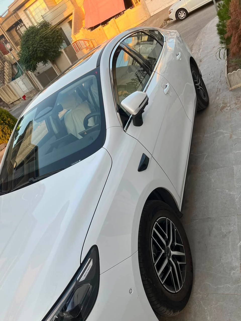 #BYD Seal 05 Flagship  2025
__ 12 كاميرا __ موقف سيارات، رادار __ فتحة __ شاشة كبيرة __ 2 بصمات __2 بطاقة ___Will كروم __ تبريد مركزي __ عدسة ضوء __ حساسات أمامي خلفي              فول موصفات باقي ٤٠ يوم للرقم  ماشيه فقط ١١٠٠ كيلومتر  مابيه أي شي .....  رقم تلفون : ***********  محافظه سليمانيه
