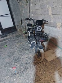 دراجه شحن لبيع السعر 250 قفل وياحه شحن الاتصال على رقم 07740245152