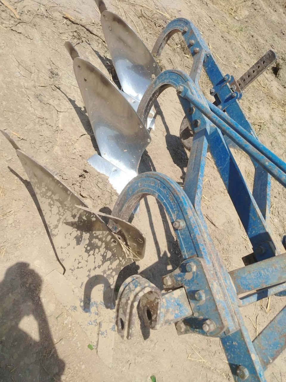 فدان لبيع ثلاثي حجم 16مكفول ***********
