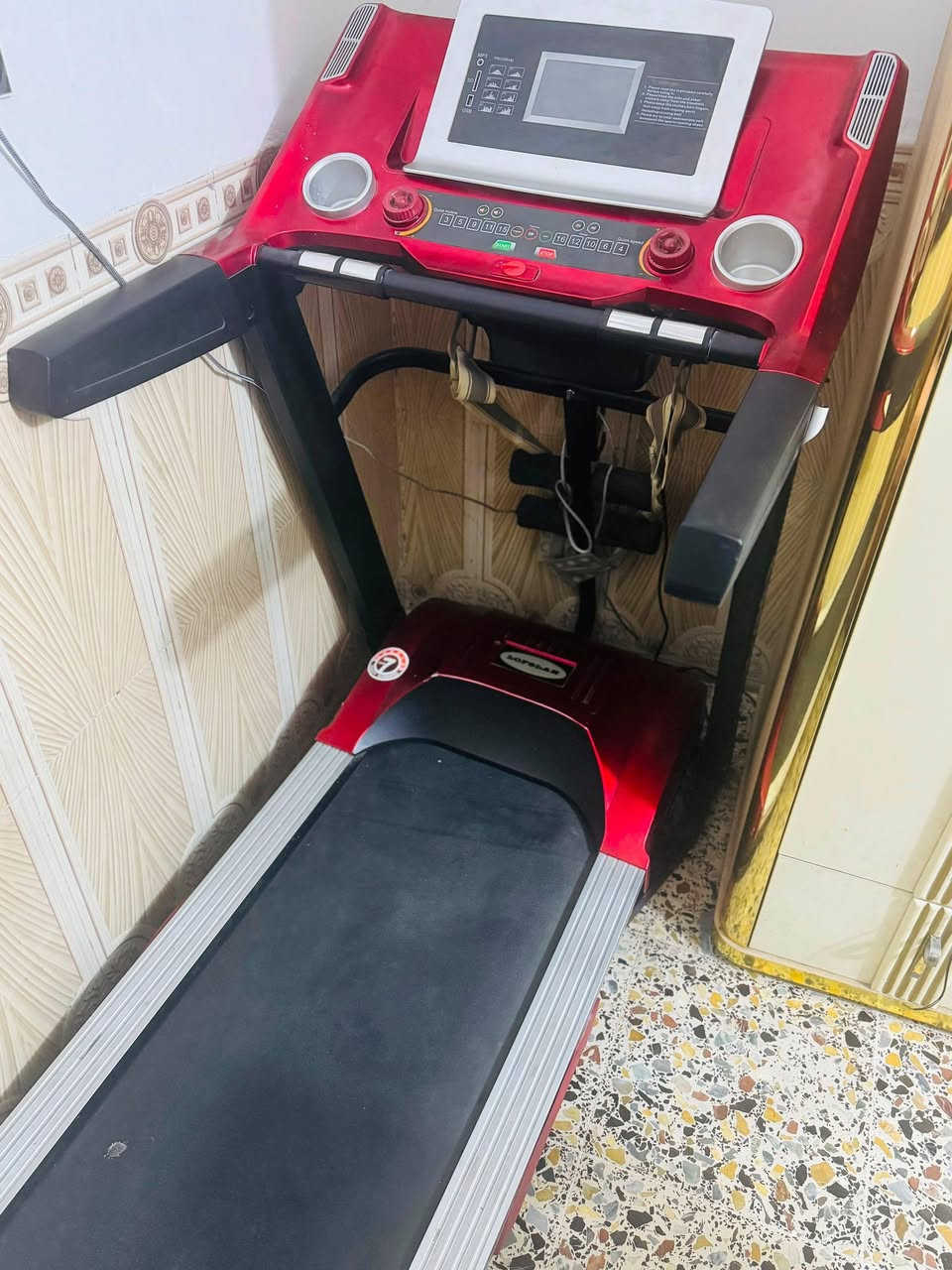 جهاز جري جديد الاصلي للبيع جبلي مع جهاز تكسير الشحوم السعر ٣٠٠وبي مجال مكاني بغداد الشراي يراسل واتساب ع رقم ***********
