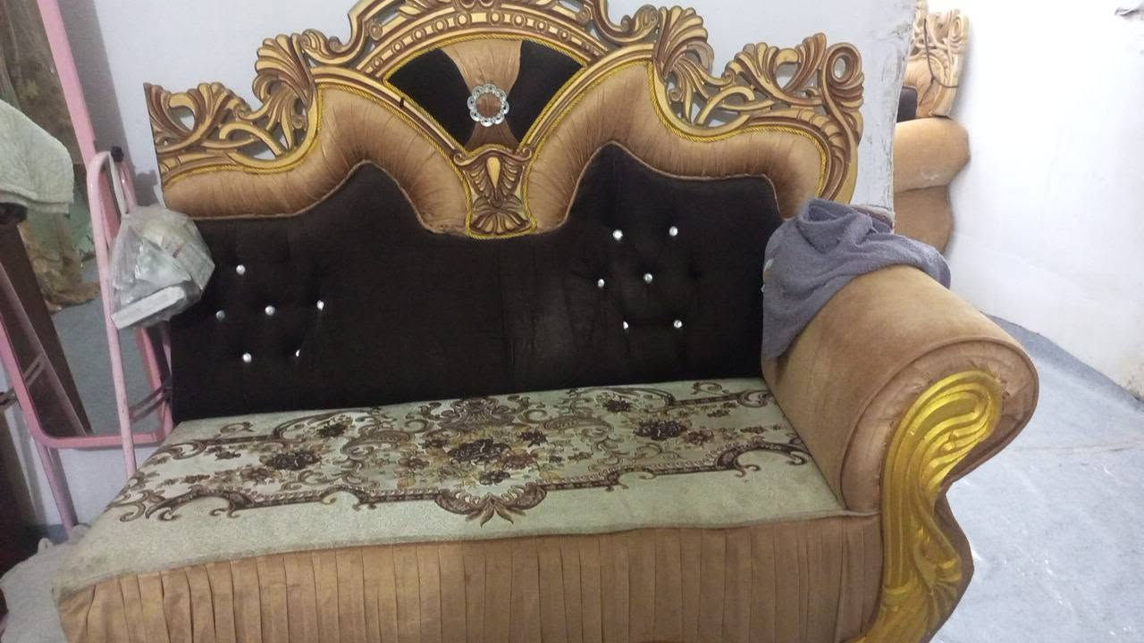 السلام عليكم ورحمة الله وبركاته تخم عراقي للبيع 18 مقعد مستعجل على بيعة 600 وبي مجال تواصل خاص او *********** اتصل
