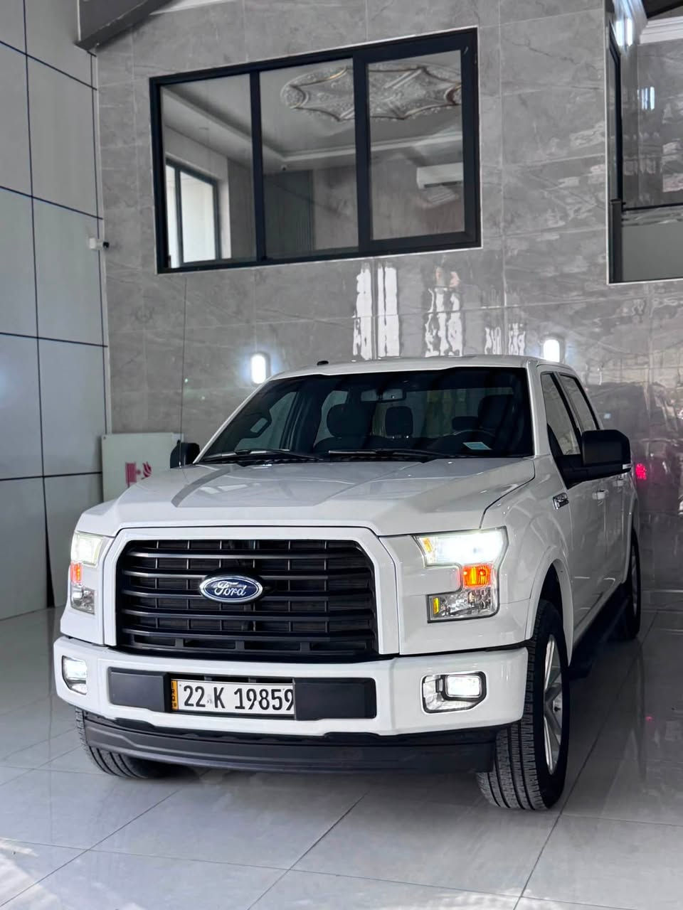 بسم الله الرحمن الرحيم 
للبيع 
فورد F 150 
المواصفات XLT 
باب طويل بودي قصير المرغوب 
گير ارضي
شاشه كبيره وكاميره 
اربعه تايرات جديد شاده جديد 
ادامه الصدر كامل
تحديد السرعة 
كود الباب ( رمز قفل الباب)
محرك 8 بستم مامفتوح بشرط بدون نقص  صوت وبخار 
سكليتر كهرباي
كشن أمامي كهربائي 
السياره داخل العراق كلين
يونيد وجامرلخ سبوغ بدون دواخل ومعجون 
رقم والسنوية جديد اربيل الدولي 
السعر 198$ 
*********** السياره محافظة السليمانية
