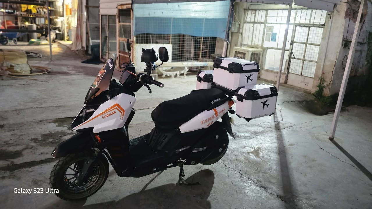 للبيع: دراجة شحن (أباتشي) موديل 2026 بحالة ممتازة ⚡🛵
الموديل: 2026
​النوع: أباتشي
​البطارية: 8 بطاريات
​الكهربائيات: كل الكهربائيات شغال 100%
​الشاشة: شاشة شغال وبحالة ممتازة
​المواصفات والإكسسوارات: full مواصفات، مجهزة بطقم جنط نزال كامل
​السعر: مليون ونصف دينار (1.400,000) بيه مجال بس اتصل 
​📍 للتواصل والاستفسار: [أدخل رقم الهاتف‏‪***********‬‏ ]

نص مكتوب في الصور:
- Galaxy S23 Ultra