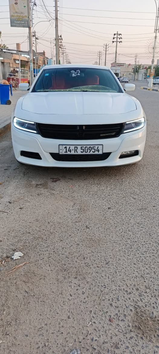 ( بيع مستعجل) جارجر 2015 SXT استخدام شخصي جاهزة مكينه وكير وتبريد وحداده و تخم تاير كله جديد سياره كفاله من الفتح والتبديل فقط بالبنيد جزاء صبغ بدون فتح سنويه جديده السعر 180 وبيها مجال 
***********
