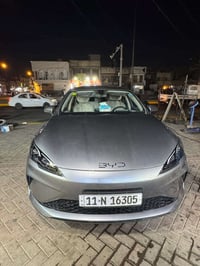 بي واي دي سيل 5 رصاصي ماشيه 22الف سياره حلوه بيهة كم شخط ورصعه مثل ماو...