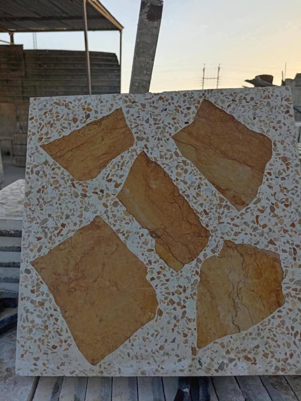كاشي موزاييك • رقم ٣ • موصل جانب الايمن