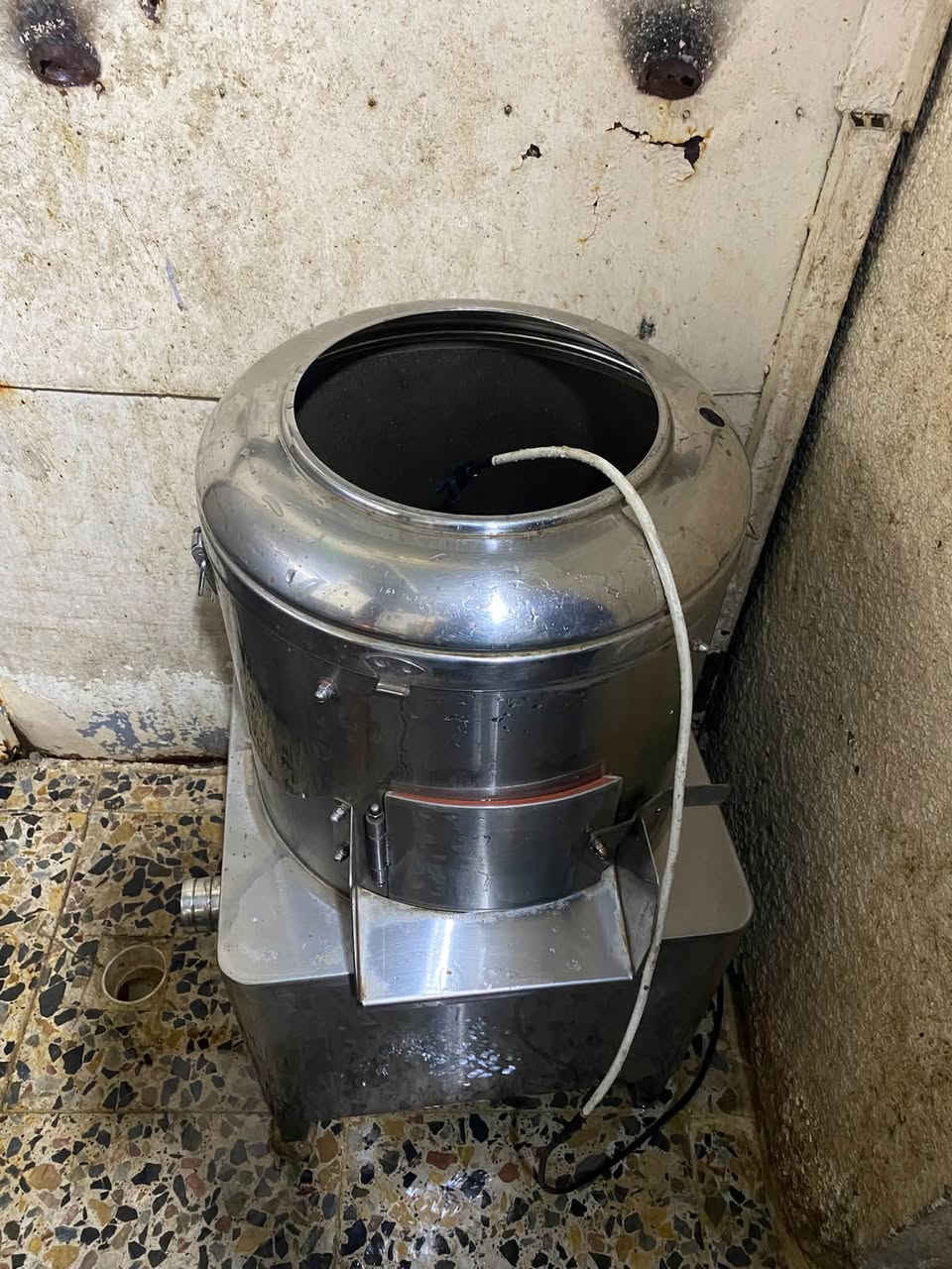 للبيع قشاره فنكر ٢٠ كيلو شرط الفحص السعر ٣٠٠ الف ***********
