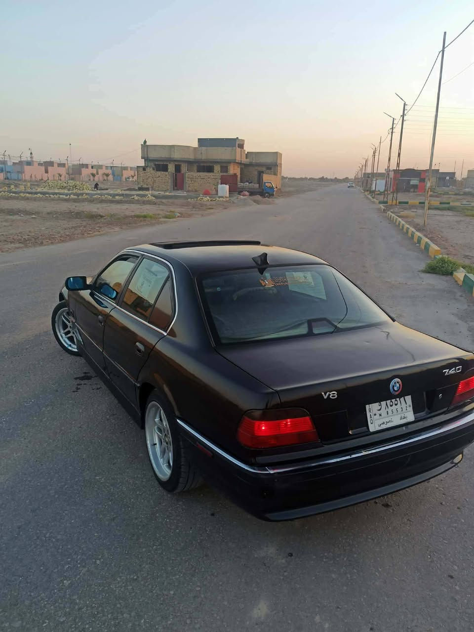 السلام عليكم
خفاش 740 اصل مديل 96
كير  مكينه جدد 
تبريد ثلج 
كهربائياته كله شغاله 
مصبوغه احزام اثر جراد بدون اي حادث
باتري جديد 
 تخم تاير جديد ويل ام اصلي
جام كله شغال
لايتات منضومه زنون
سياره جاهزه مال جناي ربع ما تخسر عليه 
رقم بغداد باسمي
السعر 75بيه مجال 
الرقم***********
