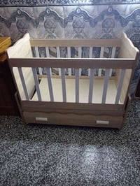 سرير اطفال • يكفي ٥ سنوات