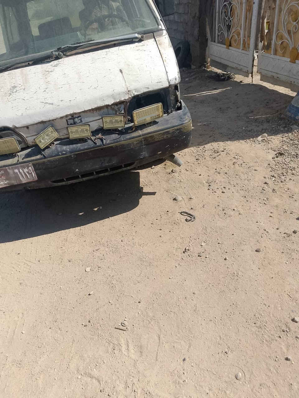 السلام عليكم  اخوتي ابيع كوم حديد 10 ورقات وبيه مجال بسيط   الكشنات موجودين باب السلايت هم موجوده  سياره مستحقه تجفيت
رقم الهاتف 
***********
***********
