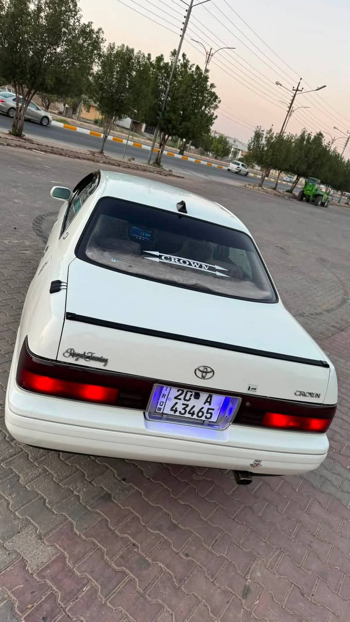 سلام عليكم 🙋🏻‍♂️
سيارة كراون بطه 🚙
موديل 1995 منفصل 🗓️
رقم ديالى انكليزي 🔢
محرك 2.5🛥️
تبريد 🥶
لايت زنون 💡
سنترلوك🔐
شاشه 🖥️
كامرة 🎬 

سيارة جاهز مجهز 
سيارة بدون ضربه مرشوش عام بسبب الجراد 
بيع او مراوس حسب قناعه  
ديالى خانقين
سعر 63 وبي مجال بسيط
***********
