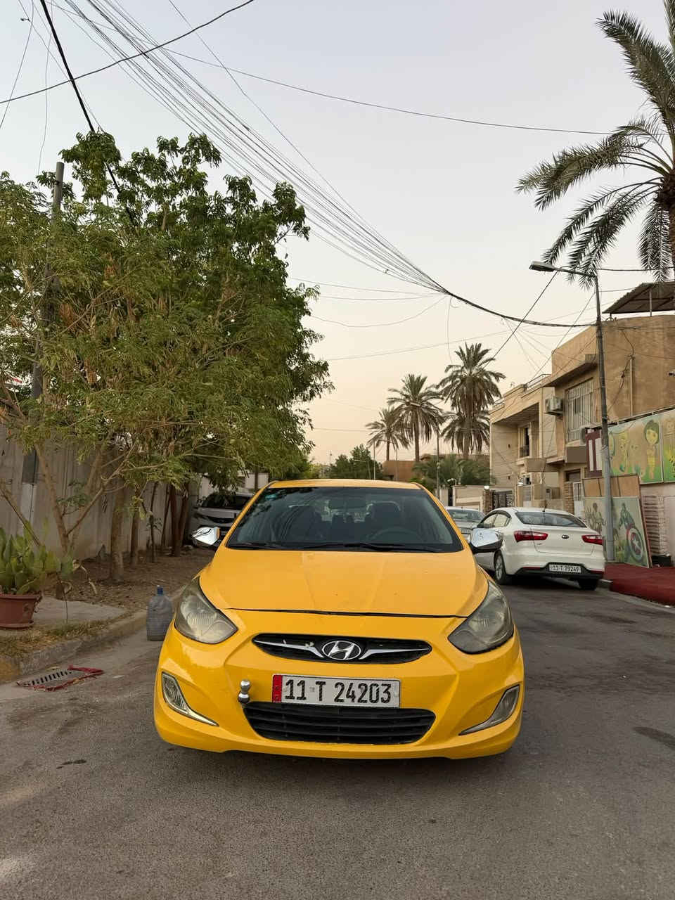 اكسنت 2013 وارد أمريكي بغداد للبيع 
السعر 70  ورقه وبيها مجال
محرك 1600 المرغوب 
محرك وكير نضيفات جدا 
تبريد شغال  
حادثها جاملغ وبنيد 
رقمها بغداد الجديد وهزه جديدة باسمنا 
مكاني بغداد المنصور للاستفسار: 
***********
***********

