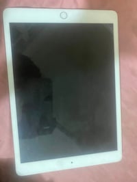 ايباد 8للبيع البصمه عطلانه ذاكره32البطاريه93السعر160وبي مجال قليل للتو...