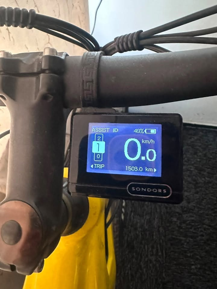 السلام عليكم
🚲 للبيع: دراجة كهربائية SONDORS ROCKSTAR
      الامريكي 
دراجة كهربائية أصلية بحالة 95%، نظيفة جداً ومستخدمة استخدام خفيف، مناسبة للطرق الوعرة والاستخدام اليومي.

المواصفات:
✅ محرك Bafang M510 وسطي بقوة 750 واط
✅ بطارية 48V مدمجة داخل الإطار
✅ ناقل حركة كيرSRAM 11 سرعة
✅ تعليق أمامي دبلات RockShox
✅ مساعد خلفي DNM Air
✅ فرامل بريك ديسك هيدروليك
✅ إطارات Maxxis
✅ شاشة LCD أصلية
✅ المسافة المقطوعة 1503 كم فقط 

الحالة:

* نظافة 95%
* المحرك والبطارية بحالة ممتازة

💰 السعر: 1150 دولار 11ورقه ونص
📍 الموقع: بغداد
📞 للتواصل: ***********
