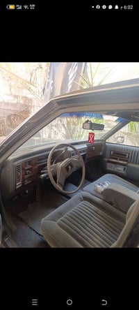 للبيع بحاله الوكاله ماشيه 8 الف فقط رقمي 07714254019. وبيه واتساب