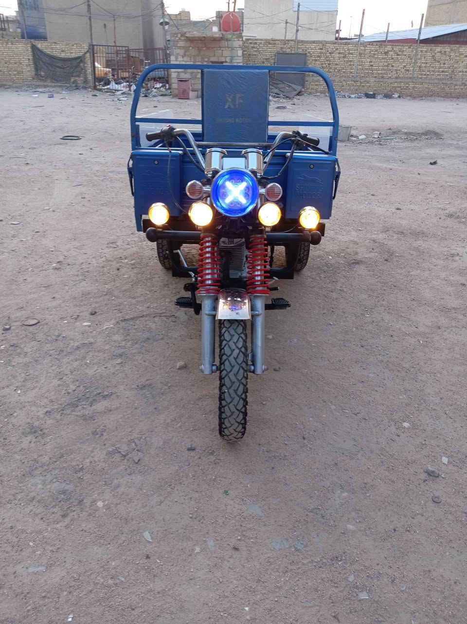 للبيع فحل مرقمه رقم قادسيه الموديل 19 المحرك 23 الستوته خير من الله الشاصي مكفول الركبه مكفوله التايرات عريض جوبلس مال كيه ماعايزهه اي شي جاهزه السعر مليون و400 وبيها مجال خاص ماكو العنوان الديوانيه هذا رقم صاحب الدراجه ***********
