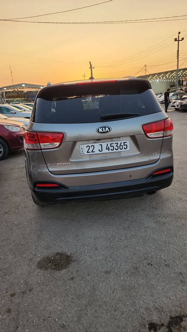السلام عليكم اخوان سورنتو ٢٠١٦ امريكي ٦ اسرندر بيع سريع بدون حادث بيهه باب اوجملغ بدون ارباك بدون دوخل بيهه قطعتين اكلير ***********
