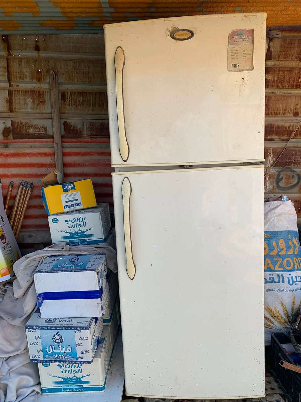 ثلاجتين و مجمده نضيفات لمجمده وثلاجه مستغدمات شي قليل لمكان بغداد قرب تقاطع نهروان تواصل ***********
