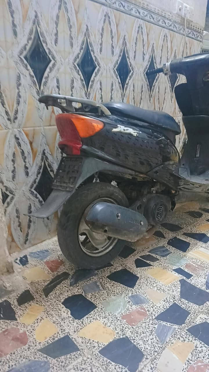السلام عليكم دراجه للبيع عصفوريه طافيه السبب كابريتر او شوته الشاير كل شغاله تشتغل تمشي مسافه تطفهه اني ابيع كوم حديد مكاني بغداد الشماعيه حي السفير ***********
