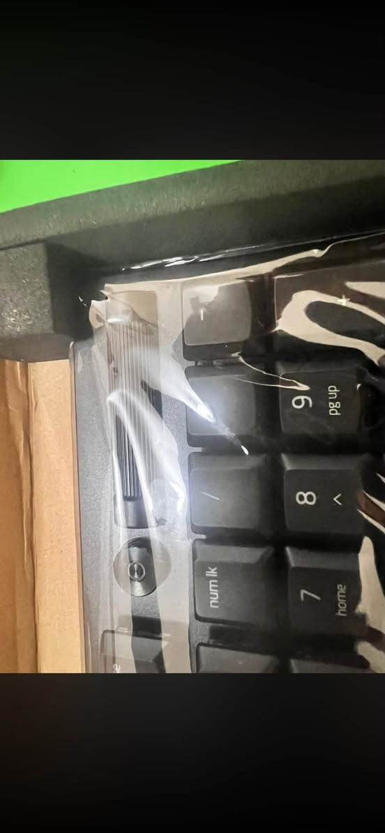 كيبورد من شركة azer DeathStalker V2 Pro للبيع للاستفسار الاتصال على هذا مراسلة الرقم *********** السعر 200الف
