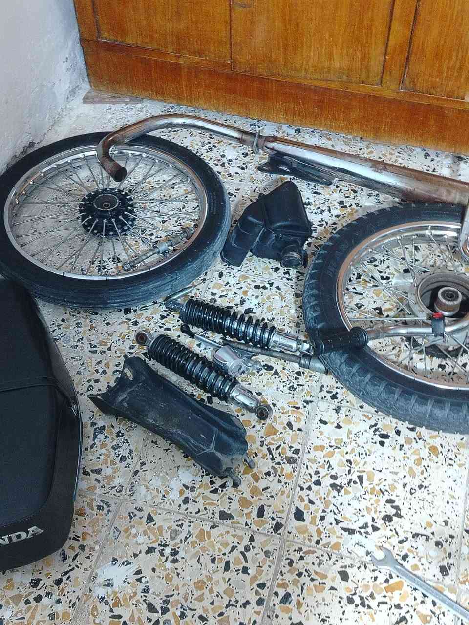 غراض للبيع • قطع غيار • متنوعة