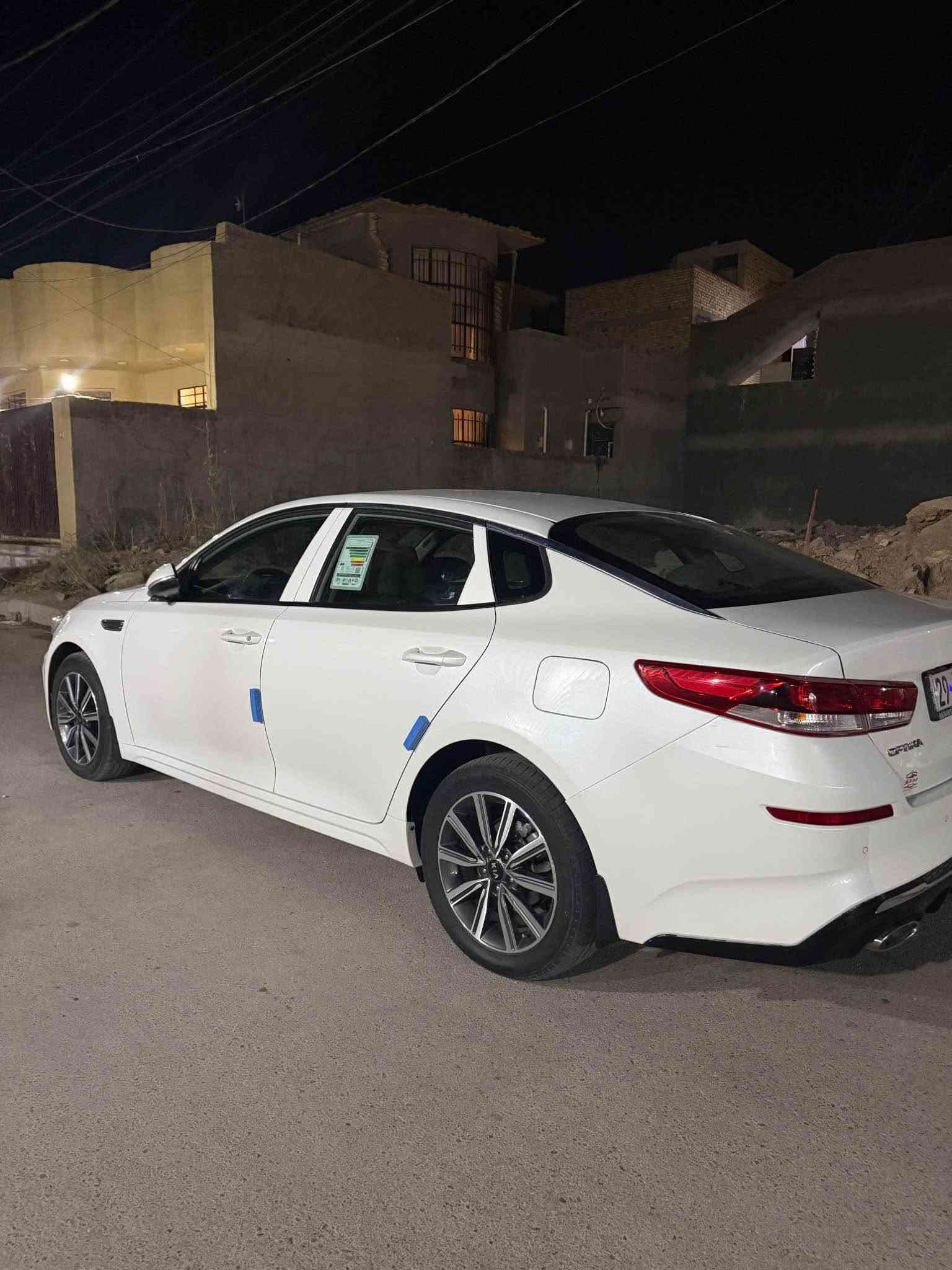 للبيع او مراوس 
أوبتيما 2019 خليجيه كفاله السياره 
رقم واسط دولي بأسمي تحويل مباشر 
هزه جديده رقم جديد 
محرك 2400 مامفتوح شركه 
مواصفات عاديه الشركه العامه 
حساسات امامي خلفي 
شفتات ستيرن تبريد قطعتين 
سياره جاهزه وجديده 
السعر 178 وبيها مجال قليل 

مكان السياره واسط الكوت 
الشراي يتصل *********** دهل اوران, واسط
