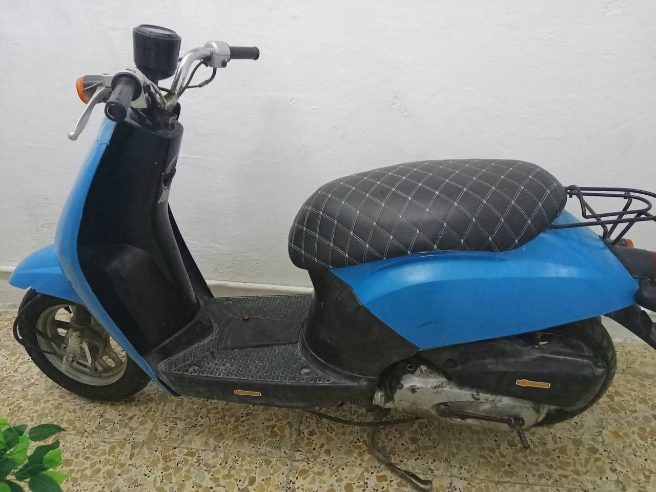 لبيع دراجه مكينه بلاديه جديد السعر 300بغداد الحريه

