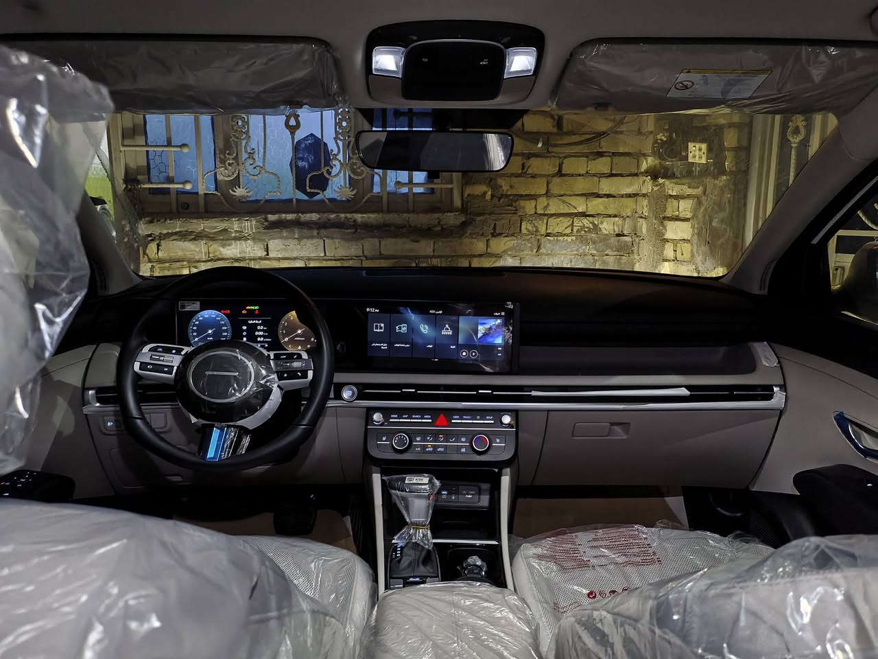 السلام عليكم
🌺هونداي توسان 2027 الشكل الجديد كلياً🌺

🚗 السيارة خاضعة لضمان 
♻️ ضمان 3 سنوات او 60,000Km
🔥 المقدمة من الاولى موتورز

‼️ مرقم بغداد‼️

العداد/ 450كيلو

اليكم التفاصيل الآتية:

🔘 خليجي 
🔘 زيرو
🔘 الموديل 2027
🔘 سعة المحرك 2.0L 
🔘 مرتبط بناقل حركة أوتو 6 نمر
🔘 يبلغ عزم الدوران 192 نيوتن/متر
🔘 عدد AIR BAG 2
🔘 حساسات أمامية 
🔘 حساسات خلفية
🔘 لايت زينون + LED
🔘 كشافات 
🔘 بك لايت LED
🔘 جنطة كهرباء ❗️❕
🔘 مفتاح التشغيل بصمة
🔘 تشغيل عن بعد  
🔘 دشبول شاشة متصل ❗️❕
🔘 شاشة (Apple Car play - Android Auto)
🔘 كاميرا دوارة
🔘 حركة المقاعد الأمامية كهرباء
🔘 تتسع المقصورة ل 5 ركاب
🔘 مثبت السرعة Cruise
🔘 المودات والأوامر الصوتية
🔘 أوضاع القيادة  Drive Mode 
🔘 فحص أنظمة السيارة 
🔘 حساسات ضغط اطارات 
🔘 مقود جلد حياكة
🔘 قطعتين تبريد
🔘 هاند بريك بصمة 
🔘 اشارة في المرايا الجانبية
🔘 ويل كب 19
🔘 4 دسك
🔘 اريل نفكيتر 
‏🔘 ABS 
🔘 أوتو هولد - Auto Hold
🔘ايزوفكس - ISOFEX
🔘 نظام مانع الانزلاق
🔘 نظام نزول المنحدرات
🔘 منفذ الطاقة 12v
‏🔘 Bluetooth - USB - Type C
🔘 شاحن هاتف Wairlees
🔘 ماسحة خلفية
🔘 بردات أبواب خلفية
🔘 بردة خلفية  
🔘 قبضات أبواب من الألمنيوم
🔘 تطعيم الدواخل ألمنيوم و النيكل

🔺 أبعاد السيارة 🔺

📏 الطول 463 cm
📏 العرض 187 cm
📏 الارتفاع 167 cm

للتواصل /*********** اتصال أو واتساب

العنوان /بابل الحصوة الحولي
