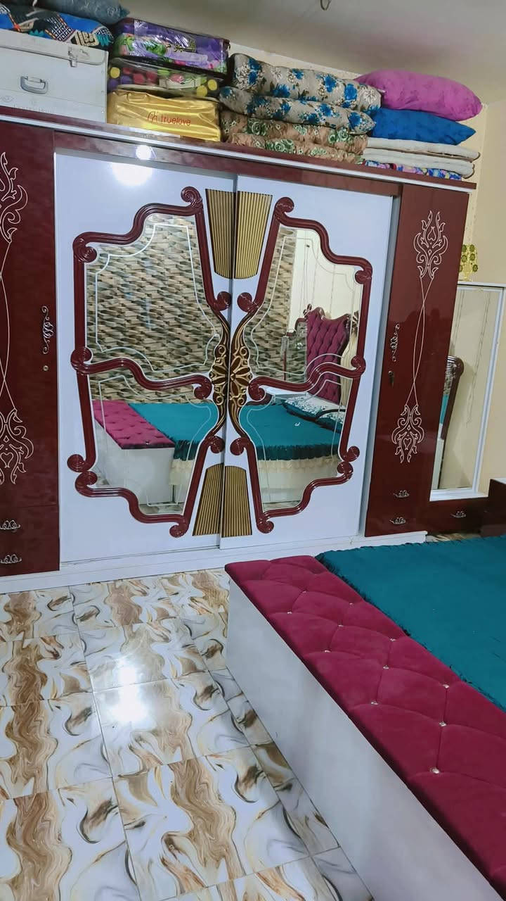 سلام عليكم اخوني اقره تفاصيل كامل يله تخابرني غرفه تركي بدون اضرار نضافه 90\100درجه أول ثقيل  6 قطع بدون اي كسر كامله مكمله سعر 500 بيهه مجال حك الجيه توصيل ماكو سبب للبيع جبيره ماخذه الغرفة ممتواجد ع فيس خابرني رمشلي ***********
