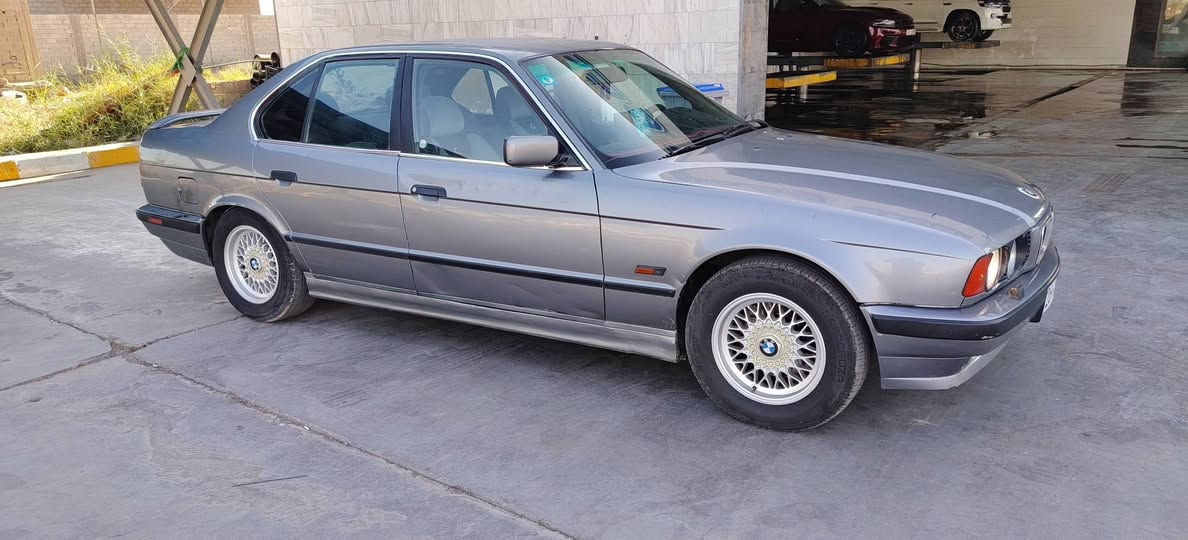 BMWموديل 1993للبيع فقط
8/530سلندر 

تدفئه/ تبريد 

تخم تاير / شاشه 

منضومه زنون

كهربائيات شغاله فول 

رقم /صلاح الدين 

مشروع وطني 

باسمي السياره تحويل 

في اي مكان 

 كير ومكينه شرط النشاط والنضافه

العنوان واسط/ العزيزيه 

موبايل ***********

***********
