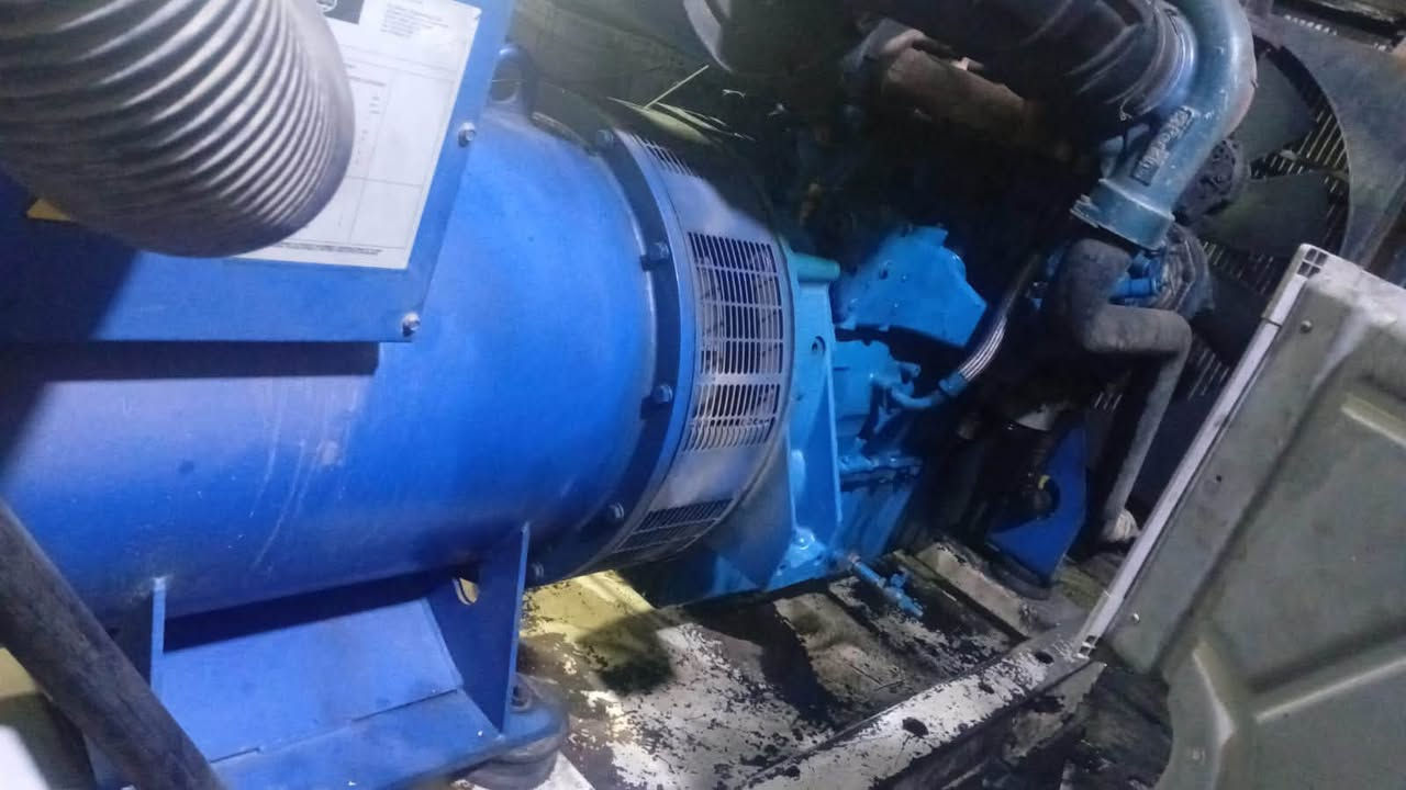 سلام عليكم بيركنز 2800 تك سوبر 550 ك
مولدة للبيع مكانهه بغداد الزعفرانية مجفتة تجفيت جديد شرط ضمان كور 
ضمان كرنك ستندر 
ضمان راس توليد غير ملفوف 
المحرك بيركنز 2800 
التوليد ليوري سومر فرنسي 550kva 
المولدة تجميع اف جي ويلصن ارغب شي بيهن 
شغالة على الحمل تجي تفحصهه وتحملهه وتاخذهه 
السعر 175 وبيهه مجال للطيبين 
***********
