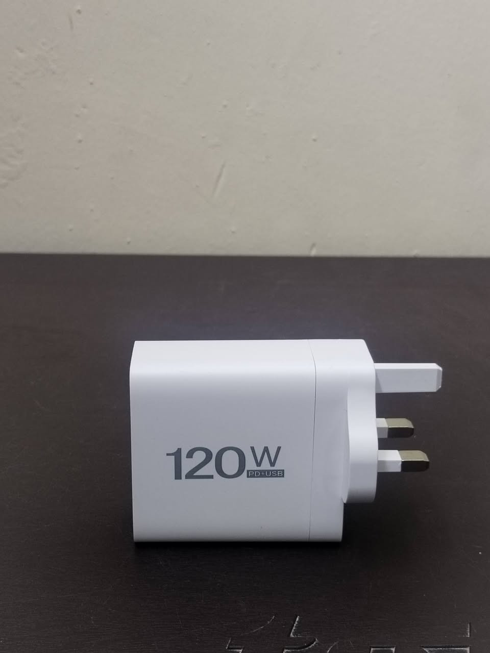 راس شحن 120w سعر 9 إلف دينار وتساب *********** للتواصل والاستفسارات وتساب والحجز وتساب ***********
