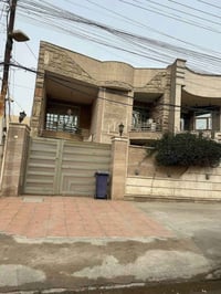 ٢٤٠م • ٥نوم ٣سويت • حي البنوك