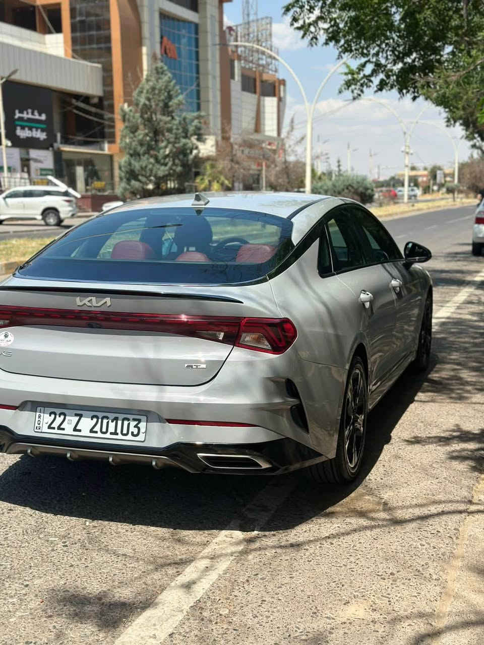 K5
لون سمنتي جتي لاين فول مواصفات ماعدا البانورما رقم اربيل محرك 1600 تيربو رقم اربيل ضررها موجود بالصورة باب مبدل مال تفصيخ وباب اللي وره السايق نصفه مصبوغ تحويل السيارة تتحول السعر 170 وبيها مجال 
رقم التلفون ***********
