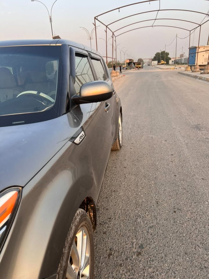 صول ٢٠١٨ كلين عدا بارد بالباب الخلفي للسايق 
رقم بابل تحويل مباشر سياره جاهزه من كلشي السعر ١١٠ وبي مجال بسيط الاستفسار رقم ‭***********‬
