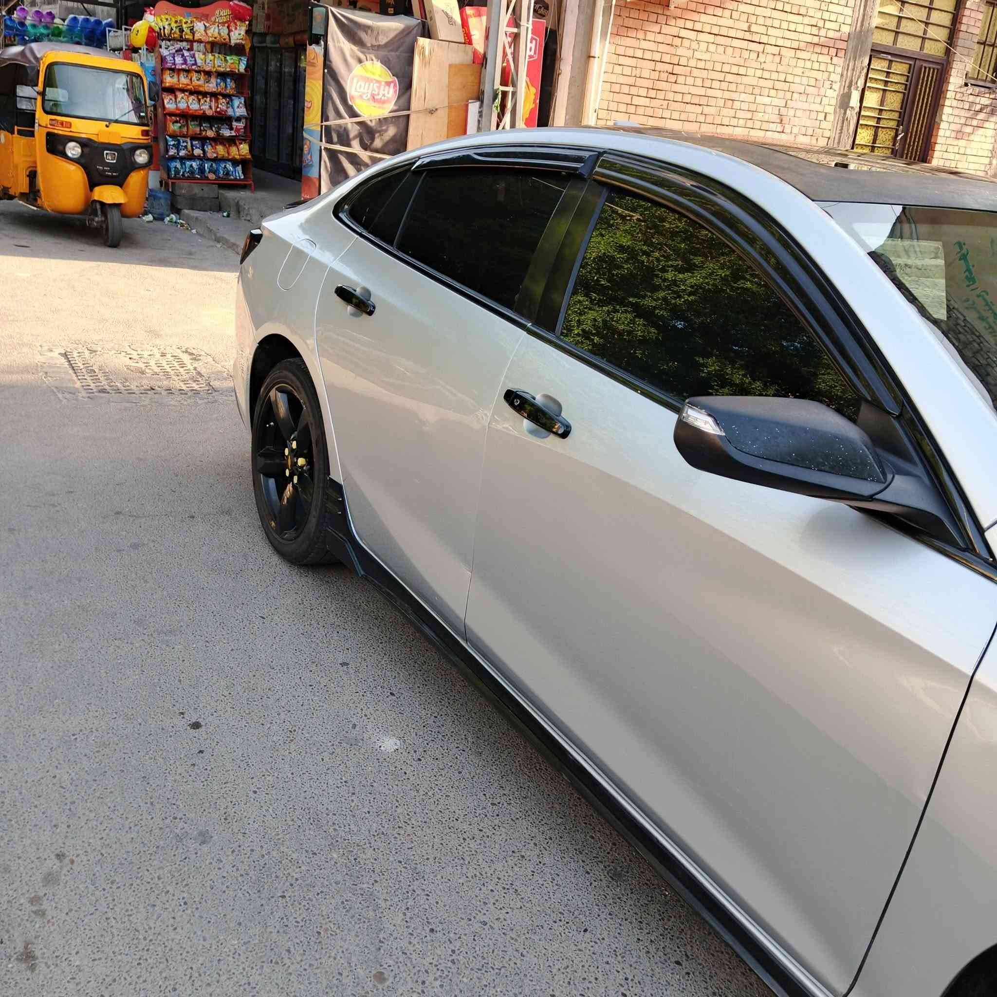 السلام عليكم ماليبو 2019 بريمير رقم اربيل باسمي 

فول مواصفات وضايفله اناره داخليه وخارجيه 
شنو ابالك من مواصفات 
محرك 2000توربو 

سياره جاهزه من كل نواحي 

بيه صبغ اربع قطع تقريبا 

سعر مناسب ومستعجل عليه 

سعر 110 مستعجل 

*********** 
صور الحادث واتساب
غير متواجد ع فيس 
مكان سياره ميسان
