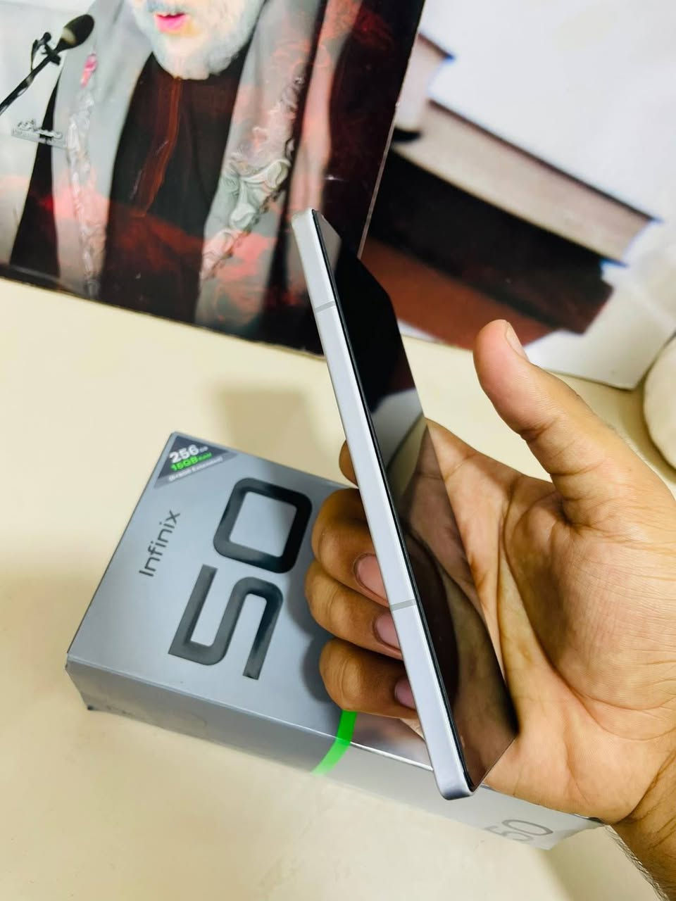 Infinix NOTE 50 Pro
الجهاز في حالة الوكالة استخدام بسيط ذاكره 256 الجهاز غني عن التعريف كامل ملحقات شاحنه 90  واط باقي التفاصيل خاص أو واتساب ***********       السعر  375  مجال بسيط  لطفاً الي ما عاجبه المنشور يعبر وشكرا    أو مراوس بايفون
