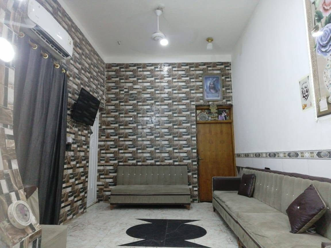 سلام عليكم بيت مساحة 100 م طابقين بناء حديث كونكرت مسلح سوك الشيوخ حي العسكري قرب مدرسة الاحرار *********** للاستفسار اكثر اتصال عل رقم
