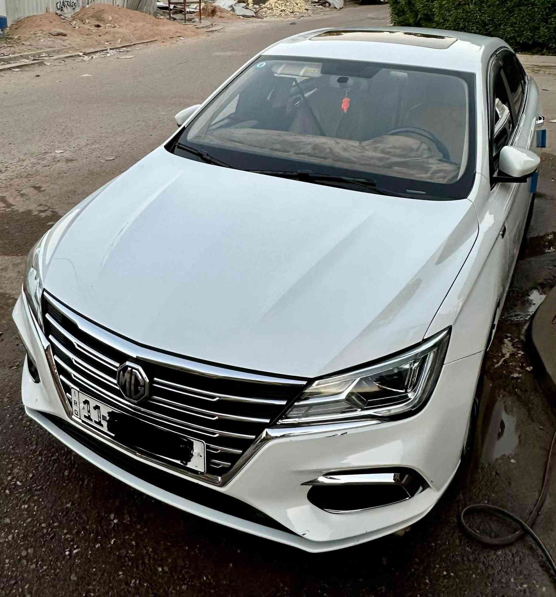 MG5
موديل 2024 اعلى فئة (LUX) فول مواصفات 

 تحكم ستيرن وشاشة 4 كامرات كراسي جلد كهرباء تدفئة
فتحة سقف مري شفط بعد هواية مميزات …
ماشية (63000) فقط بيها تكحيل بالهلال مال جاملغ
الخلفي 
 رقم بغداد باسمي هزة جديدة 
تبريدها ثلج ما شاء الله سيارة مال بيت ونظيفة جداً
مكاني المنصور

                                                                        ***********

السعر 112 وبيها مجال بسيط حك الجية
