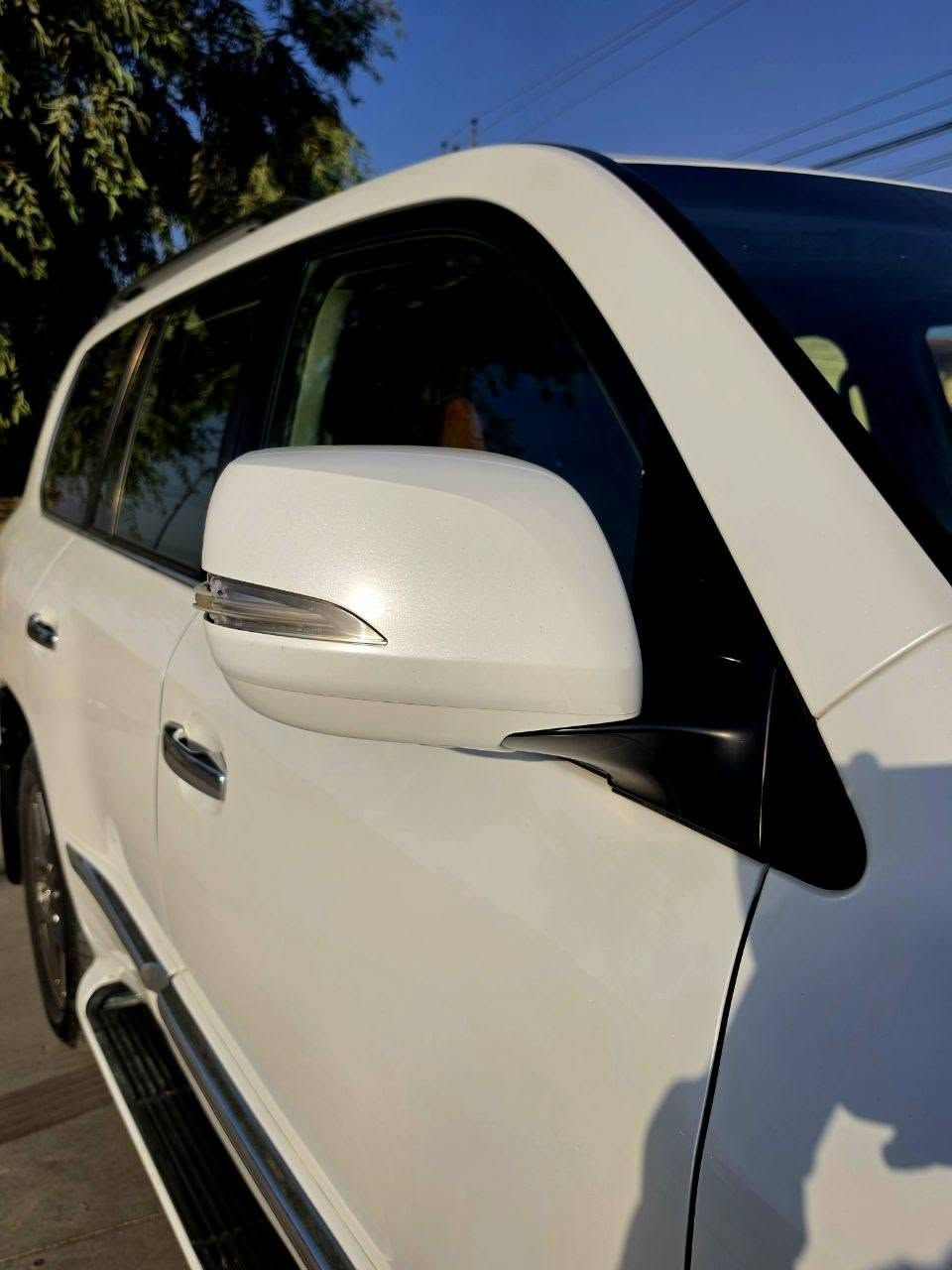 لكزس 2013 LX 570 S سبورتي فول مواصفات خليجية كلين تايتل
رقم دهوك هزة وسنوية جديدة
تحويل شرط 
كير ومحرك شرط
بدون صبغ 
محرك V8 سعة 5.7 لتر
القوة: 383 حصان
ناقل حركة أوتوماتيك 6 سرعات
نظام التحكم بالجر والثبات
نظام المساعدة على نزول المنحدرات
جنوط ألمنيوم 20 إنچ
إطارات 285/50R20 جديدة
فتحة سقف/مون روف
روف رايل
سبويلر خلفي
عتبات جانبية
مصابيح أمامية عالية التجهيز
كشافات ضباب
حساسات أمامية وخلفية
مرايا كهربائية وقابلة للطي
باب خلفي كهربائي
نظام دخول وتشغيل ذكي
مقاعد جلد فاخر
مقاعد أمامية كهربائية مع Memory
تسخين وتبريد المقاعد الأمامية
تكييف أوتوماتيكي متعدد المناطق
تحكم بالتكييف للمقاعد الخلفية
دركسون كهربائي
دركسون جلد وخشب
ثلاجة/صندوق تبريد أمامي
تشغيل بصمة/Push Start
مثبت سرعة
بلوتوث
USB / AUX
بيها هواية مواصفات
مكان السيارة دهوك
#لكزس
