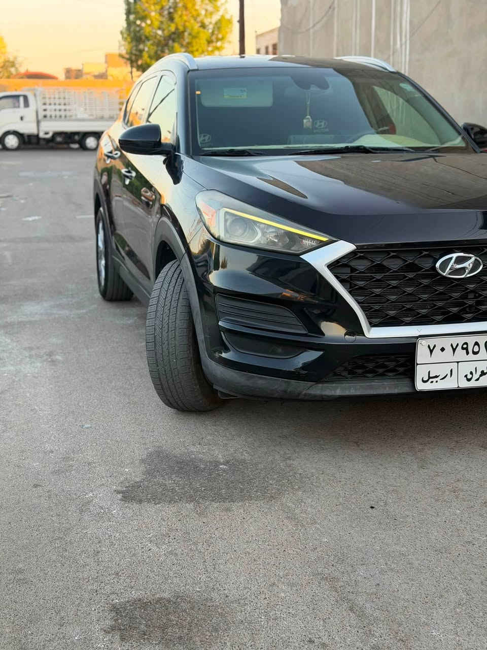 السلام عليكم ورحمة الله وبركاته
هيونداي توسان ٢٠٢٠ وارد امريكي  للبيع فقط

رقم اربيل

ماشية ٤٦ mil

حادثة  قبغ جنطة + جاملغ خلفي عكس سايق +جاملغ عكس سايق امامي بارد  صور الحادثة مرفقة بالمنشور

سيارة كير مكينة محرك كلة مكفول +صدر جديد
 محرك ٢٠٠٠ المرغوب

تخم تاير جديد

مواصفاته

دفع رباعي 4x4

بصمه

كشنات كهربائي

شاشة جبيرة

رادارات جانبية

كامرة دوارة

تدفئه كشنات

هاند بريك  دكمة

العنوان بغداد زيونة

السعر  ١٣٤ وبيه مجال بسيط

***********
