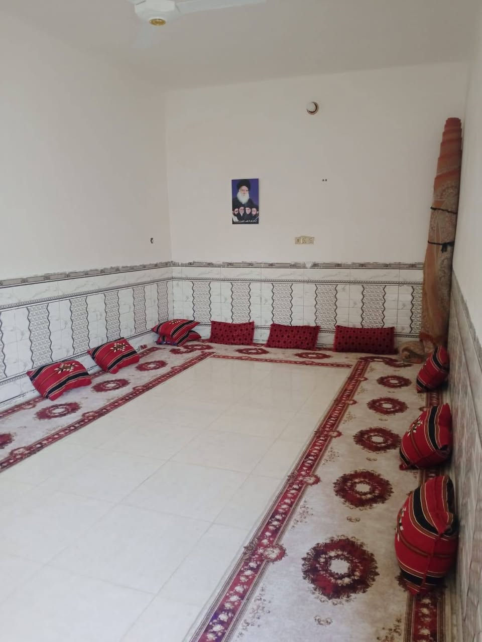 السلام عليكم يوجد لدينا بيت للبيع في منطقة شطيب على الشارع العام قرب سيطرة بغداد مساحة البيت
( ٩ في ٢٥ النزال) مع قطعة ارض بصف البيت متلاصقة مساحتها 100 متر مربع سند 25 لها سهم بالطابو للاستفسار الاتصال على 0772500943

