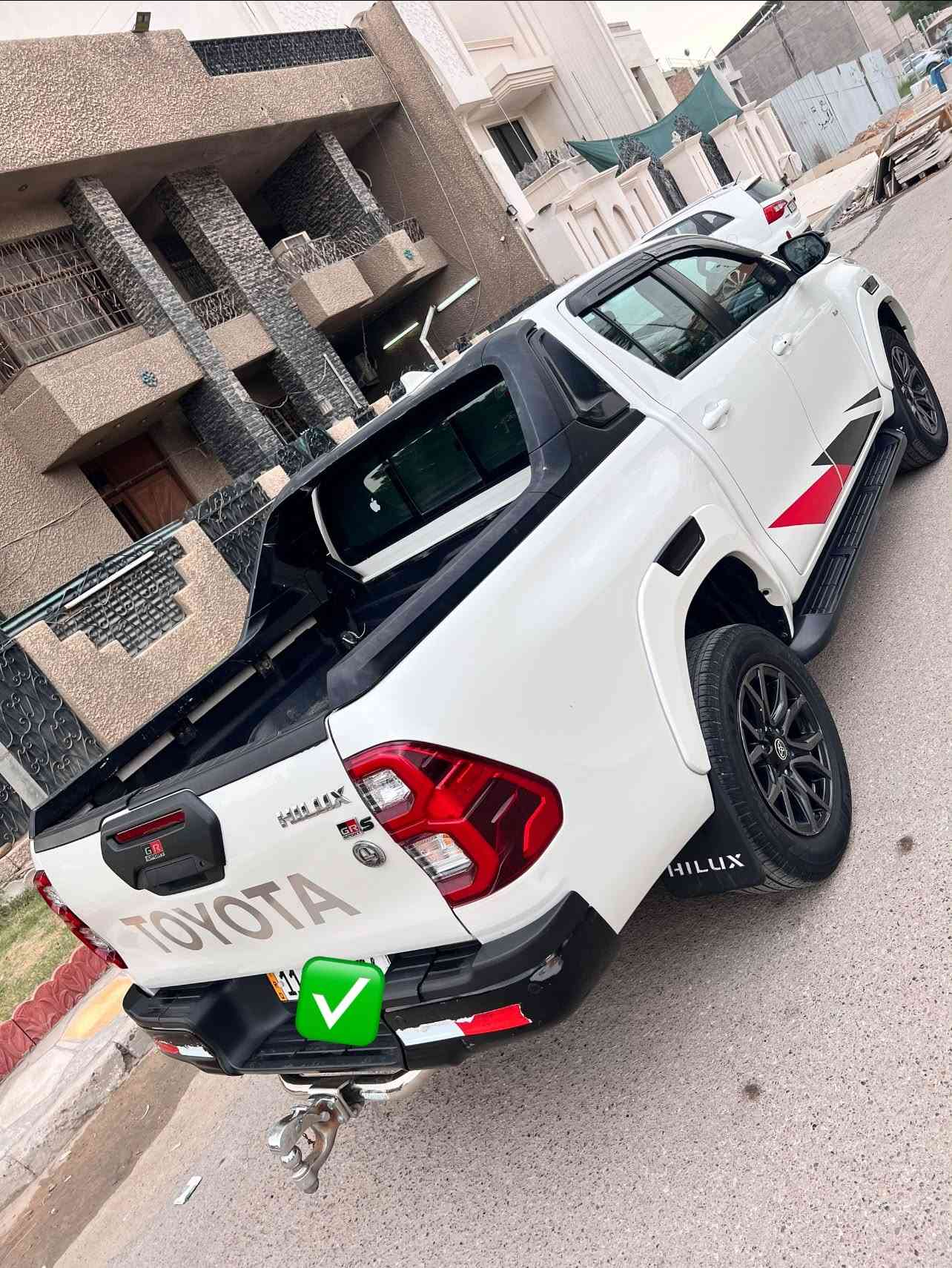 هايلوكس GR • ٢٠٢٢ • مشى ٧٨ الف