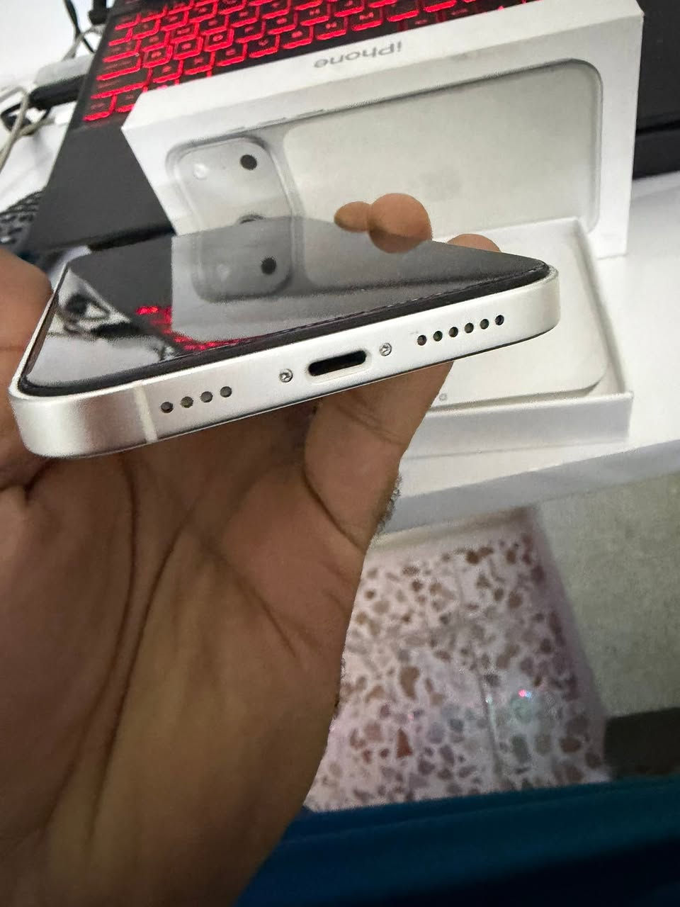 ايفون XR • ١٢٨ • بطارية ١٠٠%