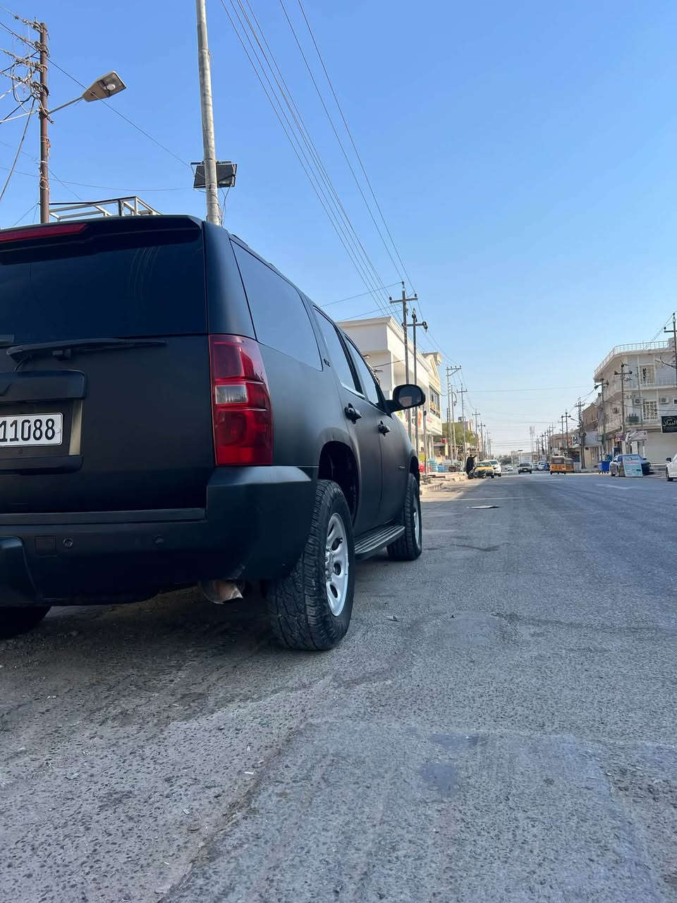 تاهو LT موديل 2009 سياره جاهزه على اخر حبايه رقم سليمانيه بأسمي بيه البنيد والجاملغات الاماميه فقط رش بدون حادث السياره مغلفه اسود طافي مكينه كير حداده كله جديد ماشيه 200 الف حقيقي سياره سعرهه كلش مناسب 165 قفل مكان ميسان 
***********
