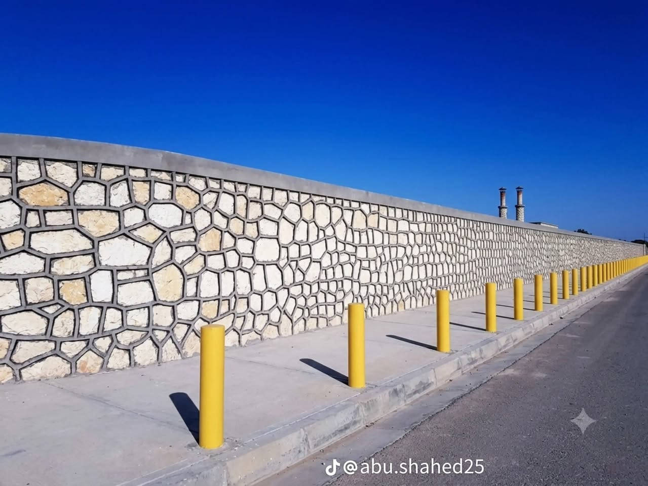 ***********#تخفيض #اسعار اتصل الان
كادرنا جاهز لبناء الحجر كرسته وعمل 

***********

نص مكتوب في الصور:
- @abu.shahed25