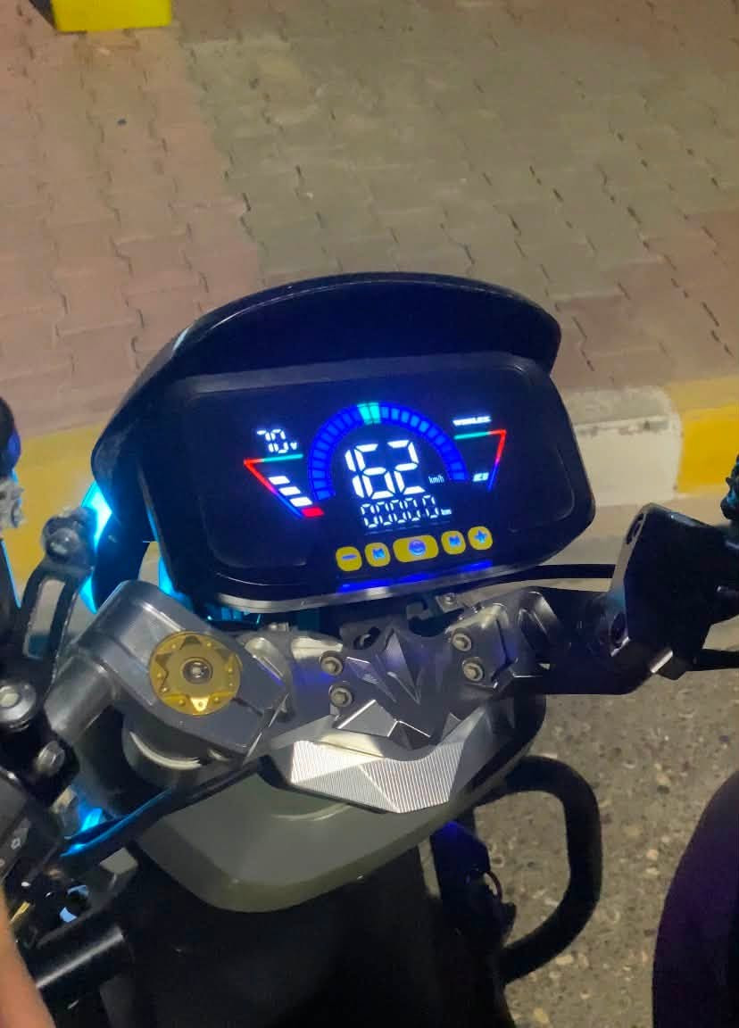 الوحش الاف ١ أخت الزيرو ٦ بطاريات دبل ٣٢ أمبير اخذته اب مليونً و ربع ابيعه ٥٥٠قفل قفل 🔒 تمشيك مسافه ٩٠ كيلو حقيقي بطاريات بل شرط دراجه كله شرط متوازي عله بيعته مكاني كركوك رقمي ***********
