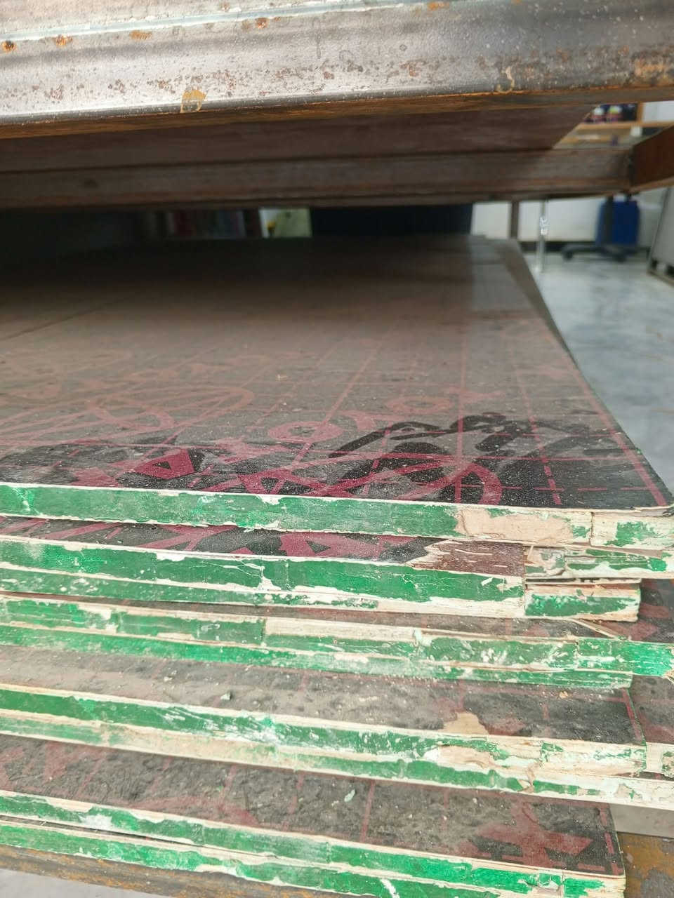 مواد بناء • أبواب PVC • مقابيل دائره العقار